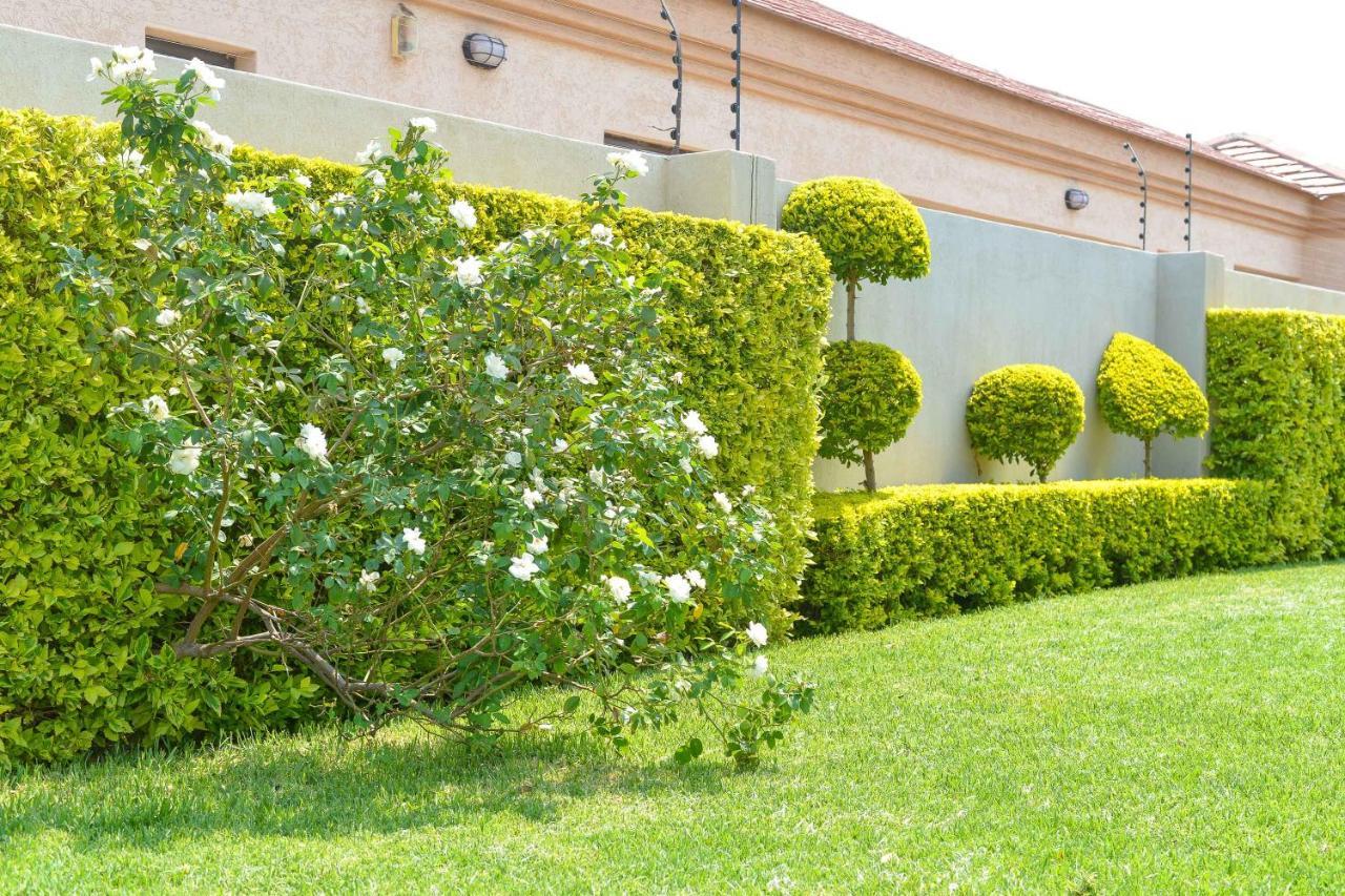 Immaculate Villa Gaborone Exterior photo